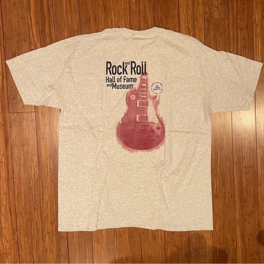 Rock and Roll Hall of Fame t-shirt, never worn, size XL.